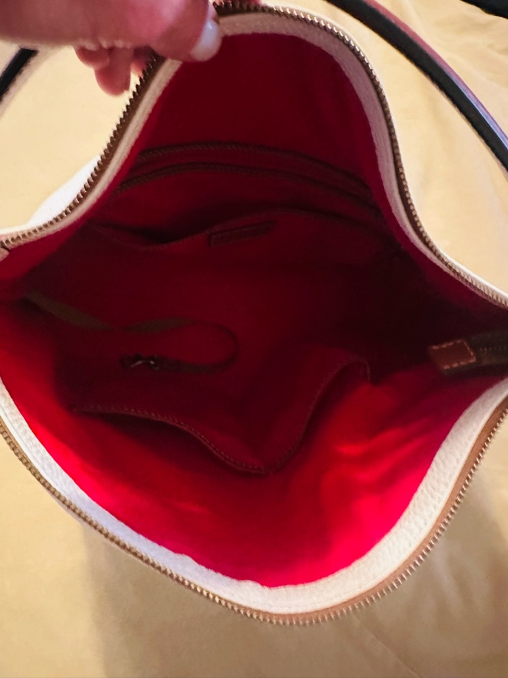 Dooney & Bourke East to West Sac White Leather Shoulder Bag with Brown Trim - Picture 7 of 12